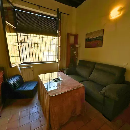 Home4u Castillejos Apartment