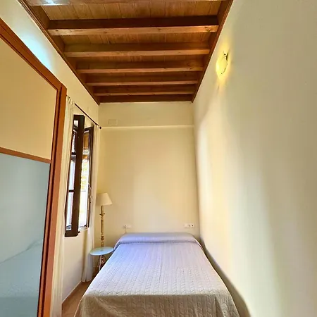 Home4u Castillejos Apartment *